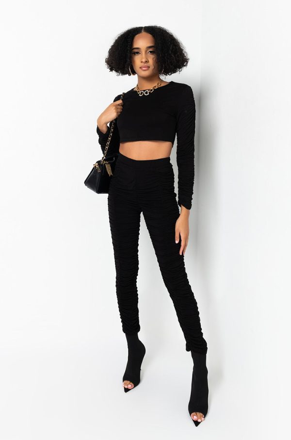 STACK IT UP ROUCHED LONG SLEEVE CROP TOP BLACK Fashion